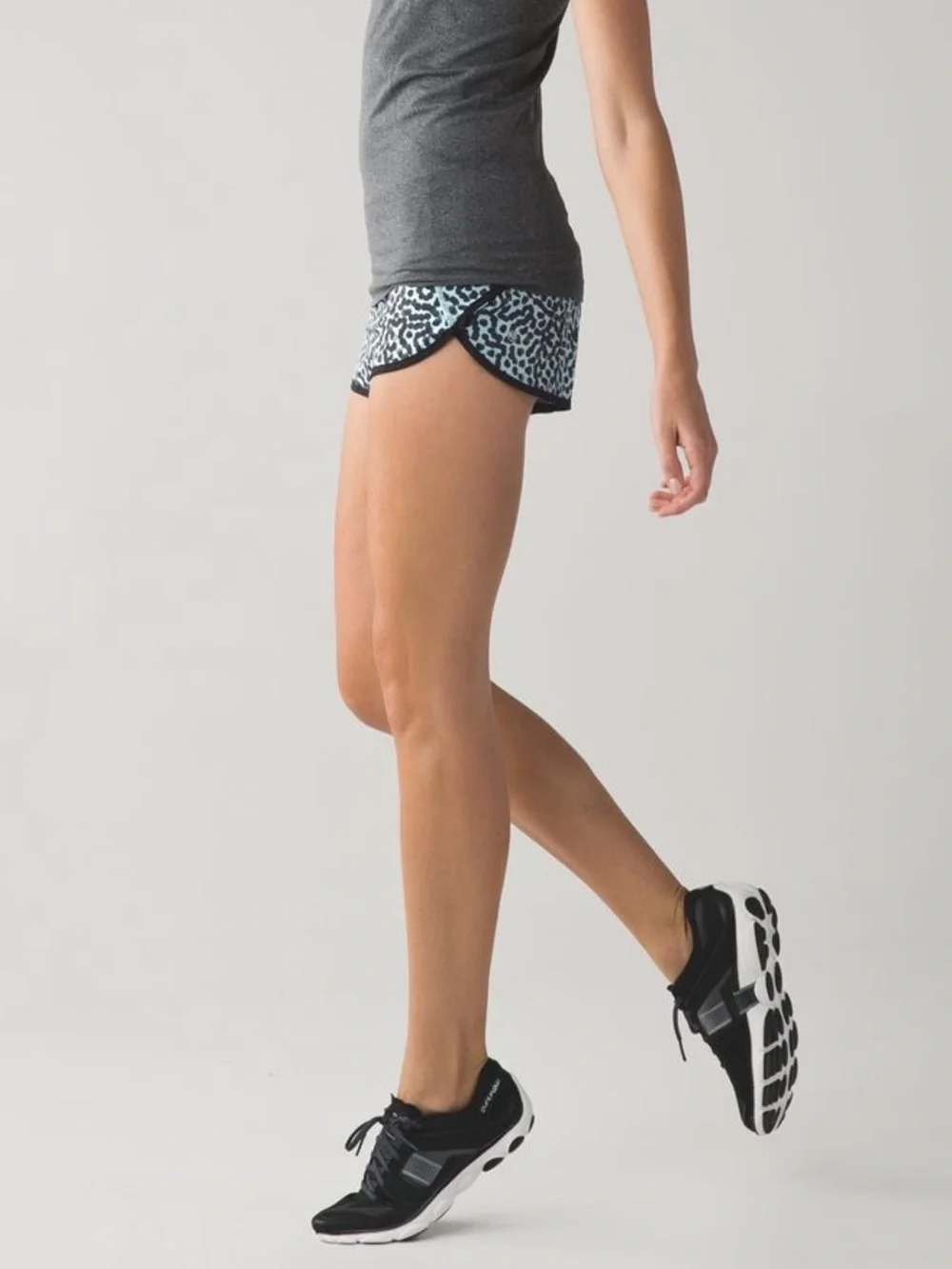 Lululemon Run Speed Ace Spot Tranquil Shorts Sz 8